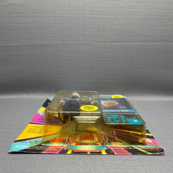 Playmates 1993 Admiral Leonard H McCoy Star Trek TNG Action Figure* - Picture 5 of 7